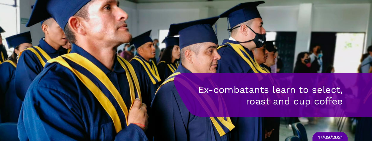 Ex-combatants-learn-to-select,-roast-and-cup-coffee.jpg