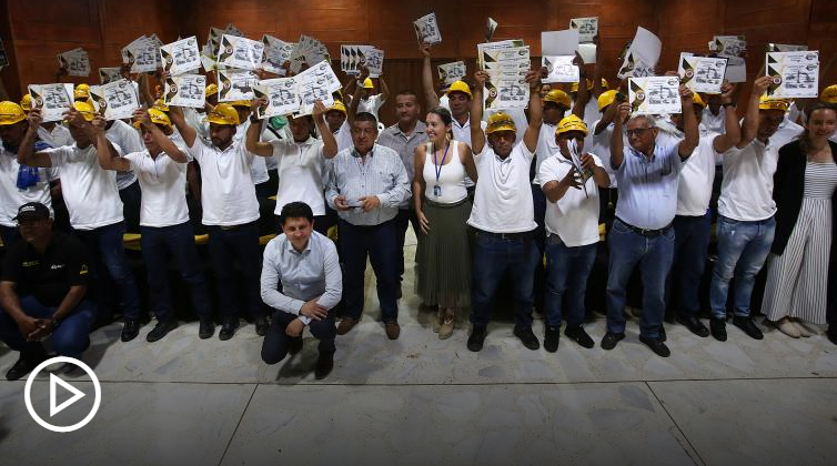 65 exguerrilleros de las Farc se graduaron en el Valle del Cauca el tiempo.PNG